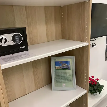 Ecclesia Domus Vatican 4* ローマ