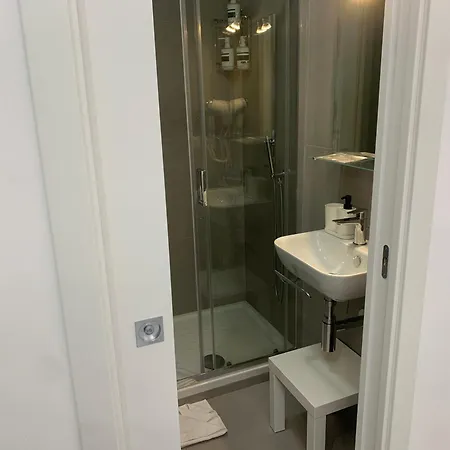 Ecclesia Domus Vatican ローマ