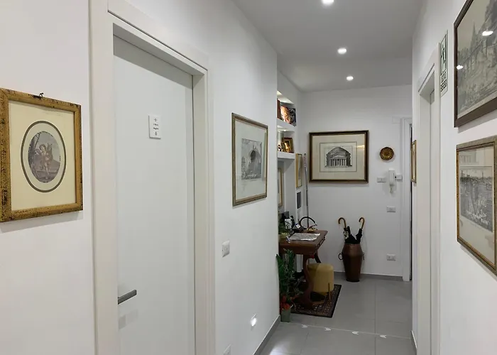 بيت ضيافة Ecclesia Domus Vatican 4*